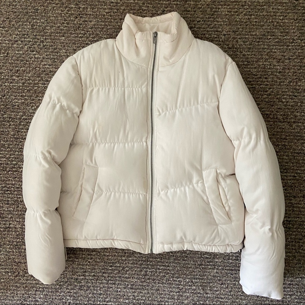 WHITE PUFFER JACKET never worn